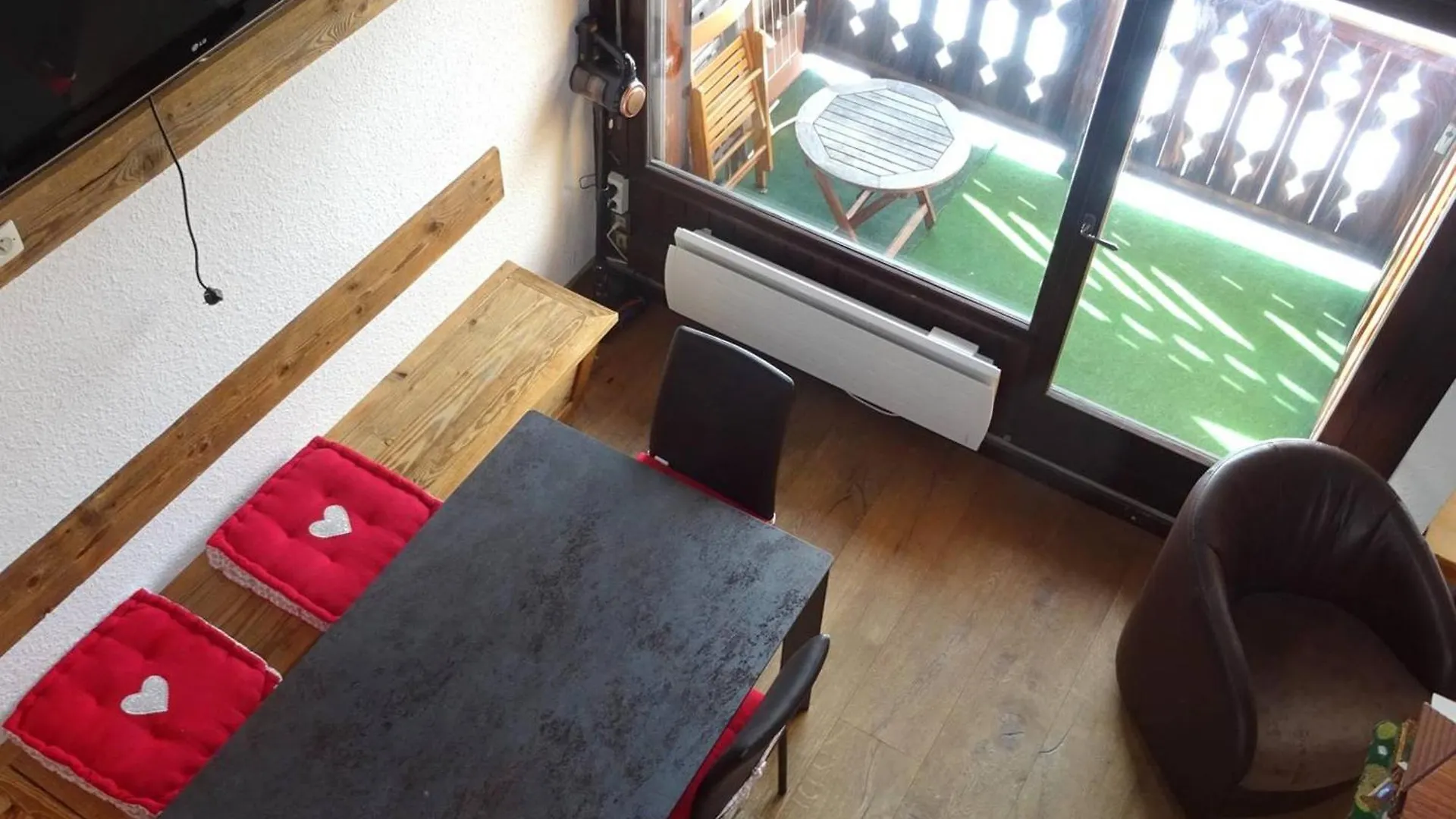 Apartment Duplex 4 Pieces, 8 Pers, Confortable, Rue Du Centre, Garage, Plein Sud - Fr-1-802-95 Les Gets